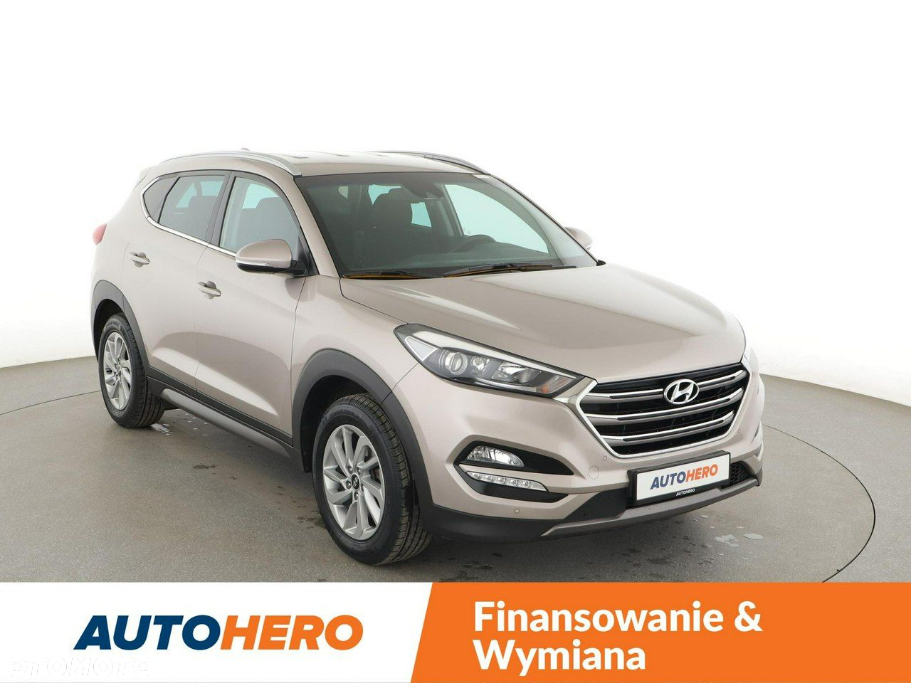 Hyundai Tucson 1.7 CRDI BlueDrive Style 2WD - 10
