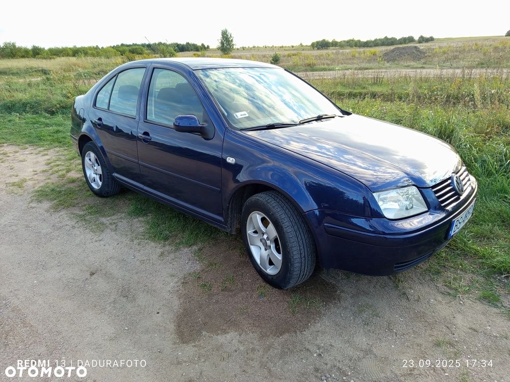 Volkswagen Bora 1.6 Comfortline - 1