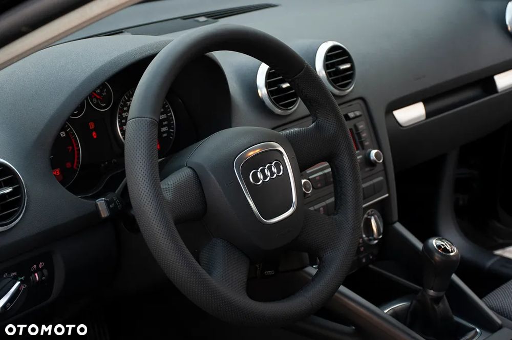 Audi A3 Sportback 1.6 Attraction - 25