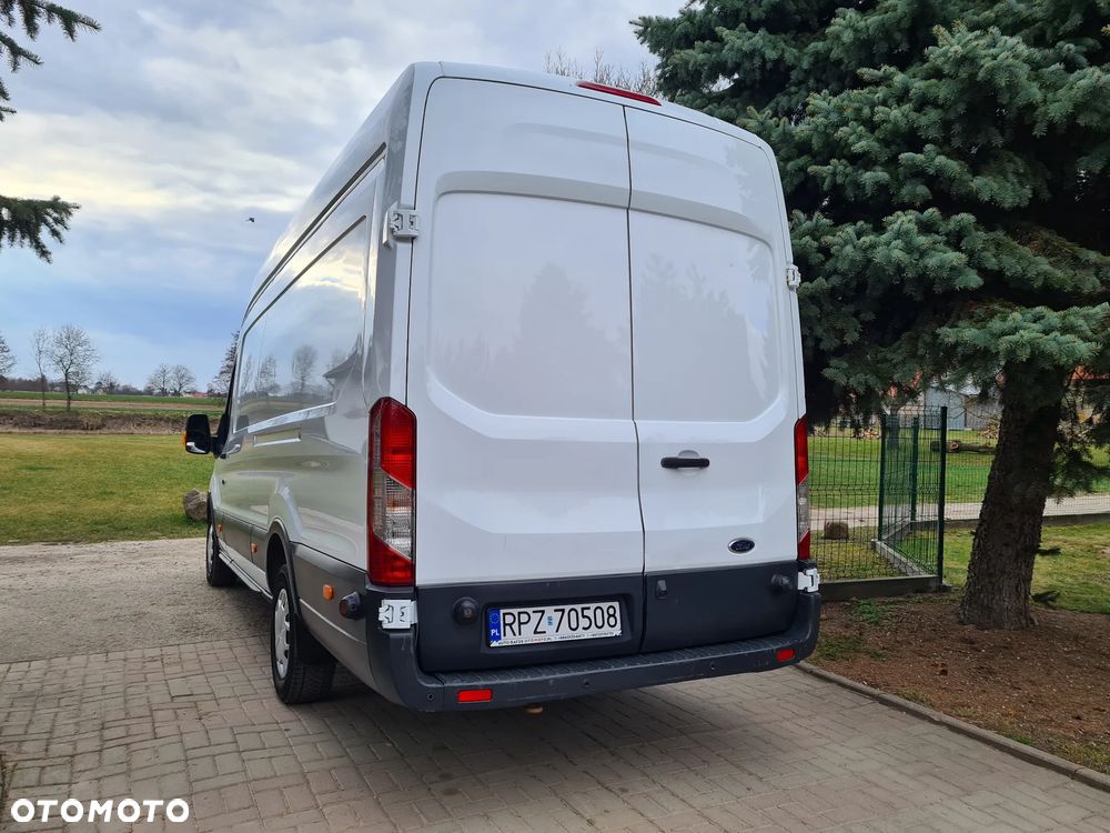 Ford Transit - 11