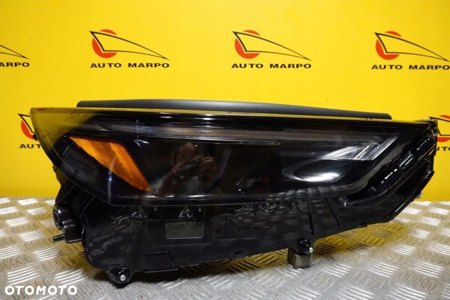 TOYOTA GRAND HIGHLANDER 2024 - REFLEKTOR LAMPA FULL LED PRAWA USA - 2