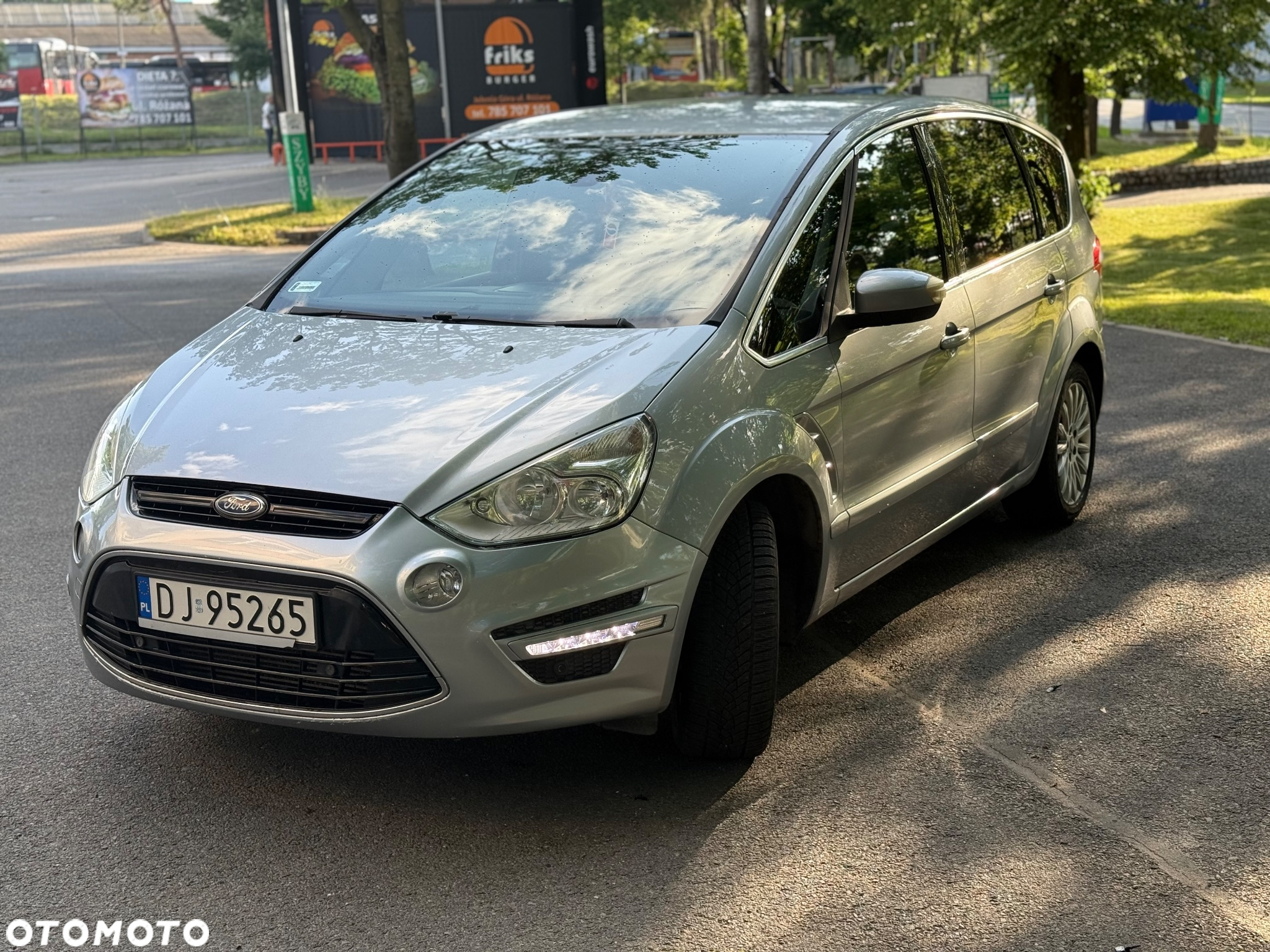 Ford S-Max - 10