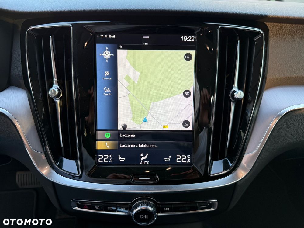 Volvo V60 D4 Momentum Pro - 17