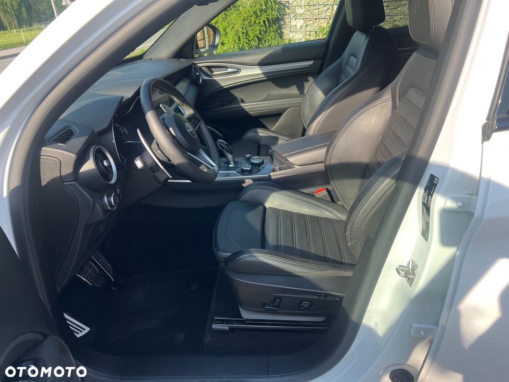 Alfa Romeo Stelvio 2.2 16V AT8 Q4 B-Tech - 12