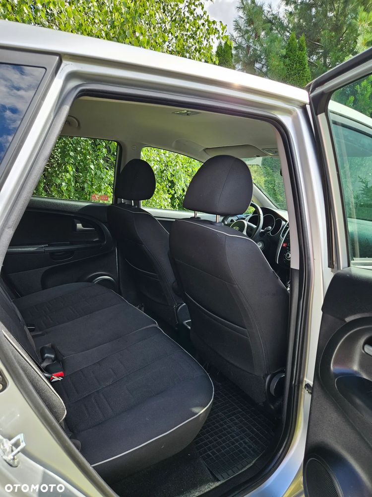 Kia Venga 1.6 M - 8