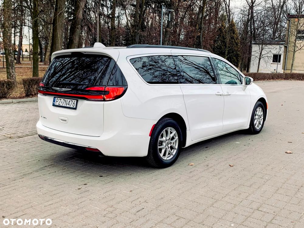 Chrysler Pacifica - 10