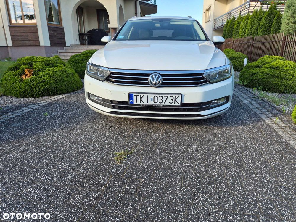 Volkswagen Passat - 1