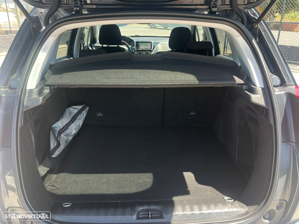 Peugeot 2008 1.6 BlueHDi Style - 22