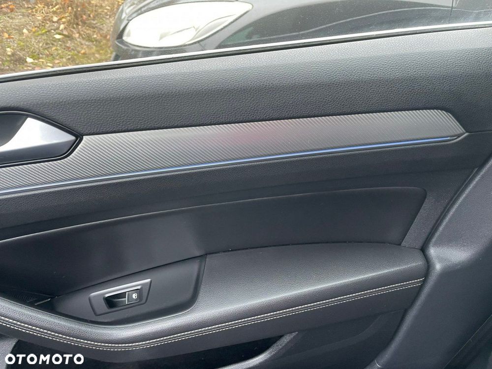 Volkswagen Passat - 21