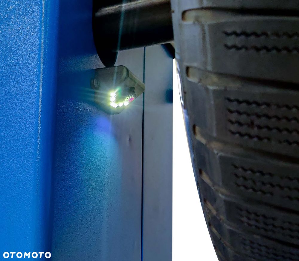 Wyważarka automatyczna do kół osobowych dostawczych KW-700LHB laser Kupczyk - 10