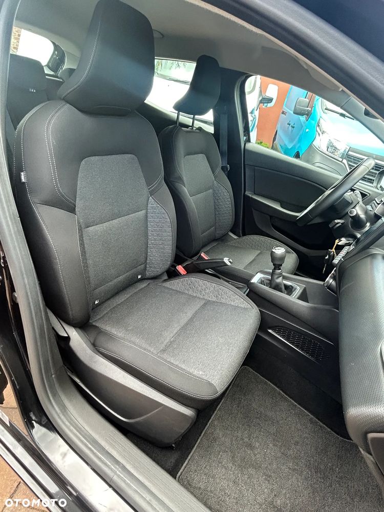 Renault Clio TCe 100 INTENS - 17
