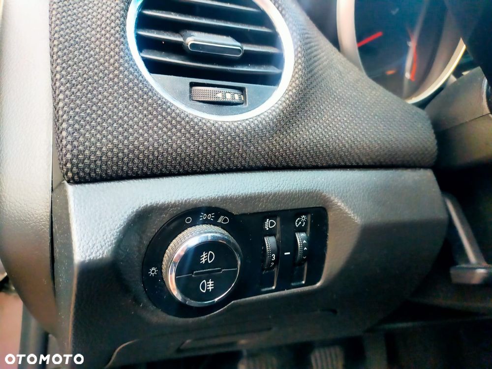 Chevrolet Cruze - 13