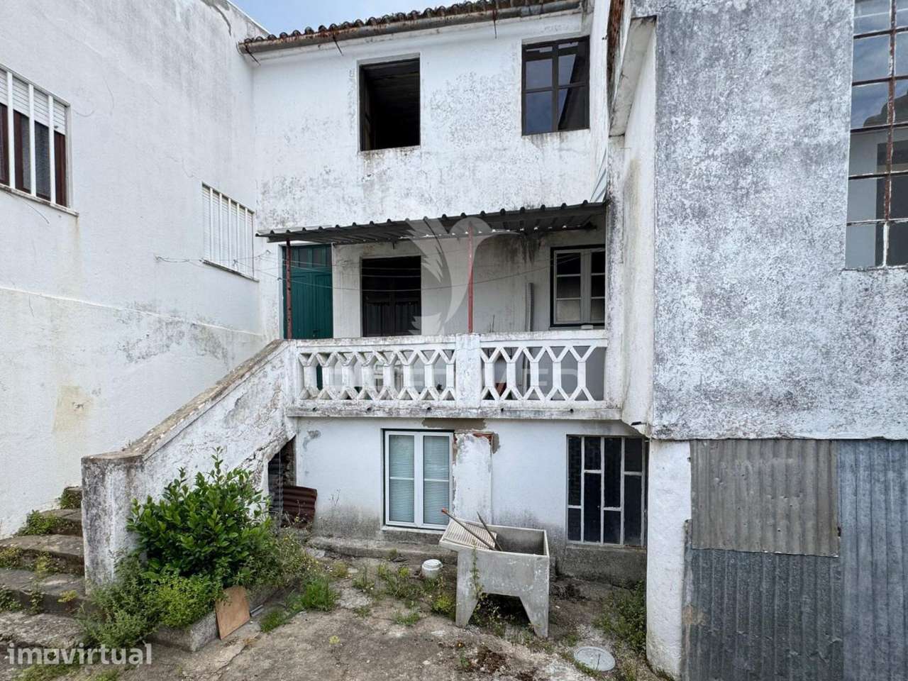 Prédio para reconstrução Sardoal T8 - Grande imagem: 5/16