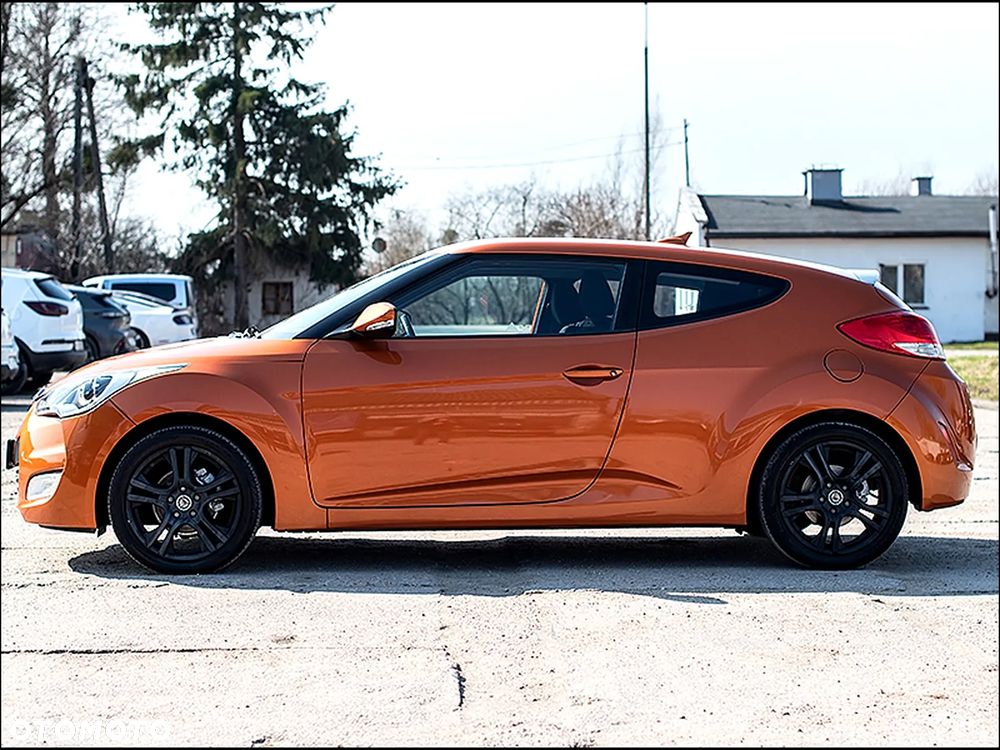 Hyundai Veloster - 6