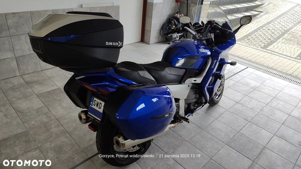 Yamaha FJR - 8