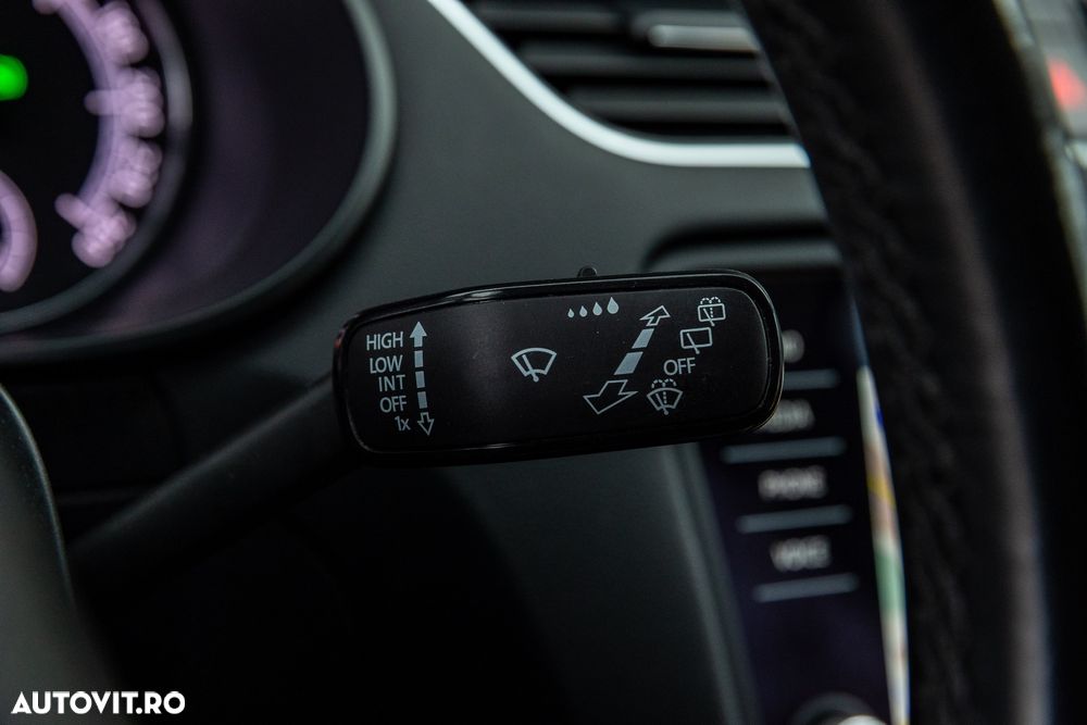 Skoda Octavia 2.0 TDI (Green tec) DSG Joy - 9