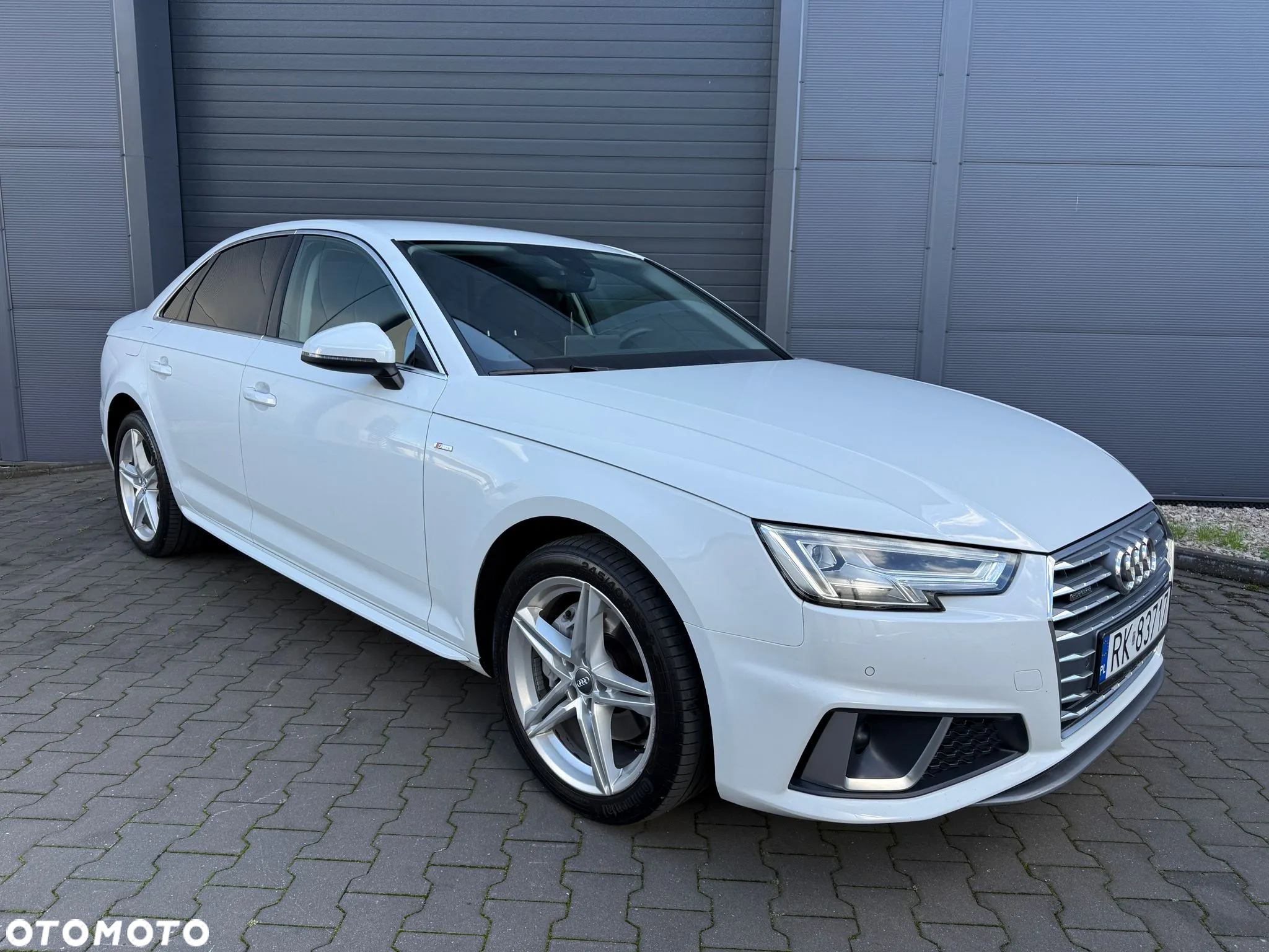 Audi A4 ver-40-tdi-quattro-s-tronic-s-line - 12