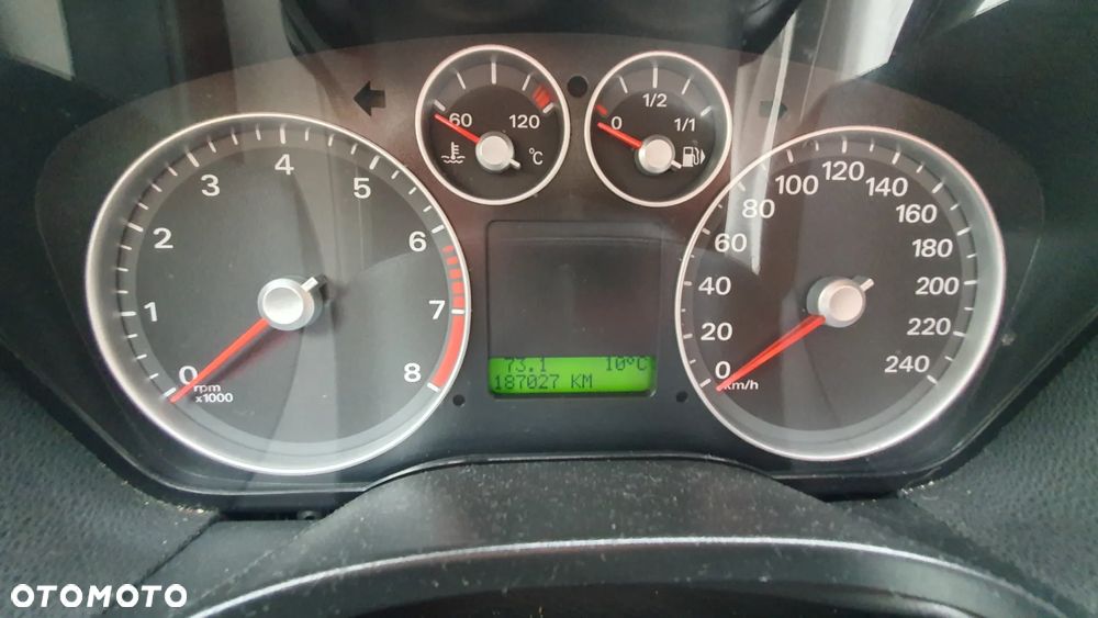 Ford Focus C-Max 1.8 Ghia - 11