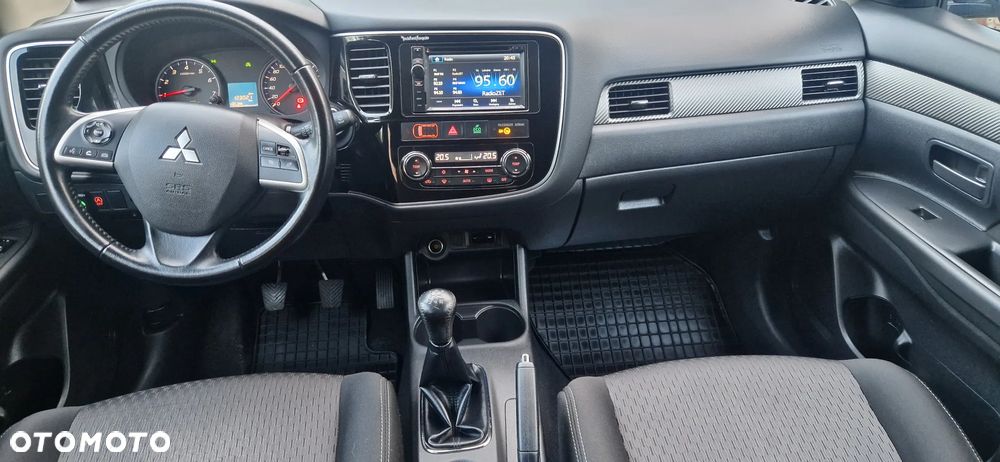 Mitsubishi Outlander 2.0 City Style 2WD - 11