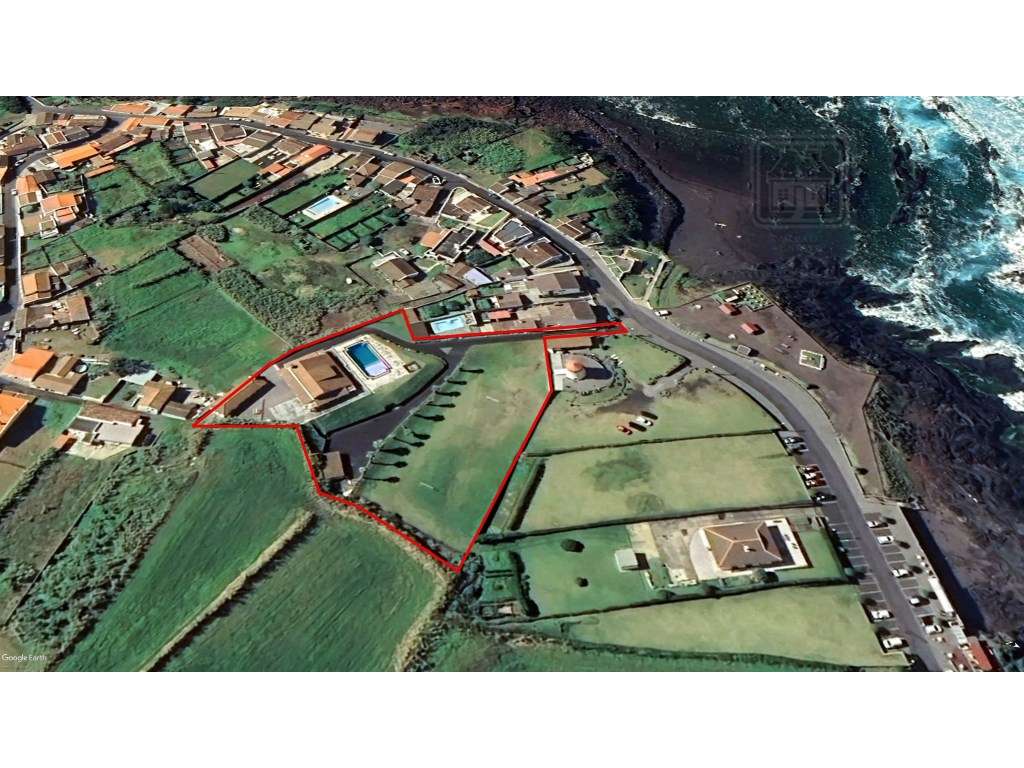 VENDA de VIVENDA - MORADIA à beira-mar, com AMPLO TERRENO, JARDIM e... - Grande imagem: 3/60