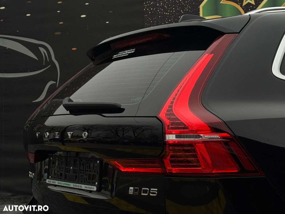 Volvo XC 60 D5 AWD Geartronic RDesign - 12