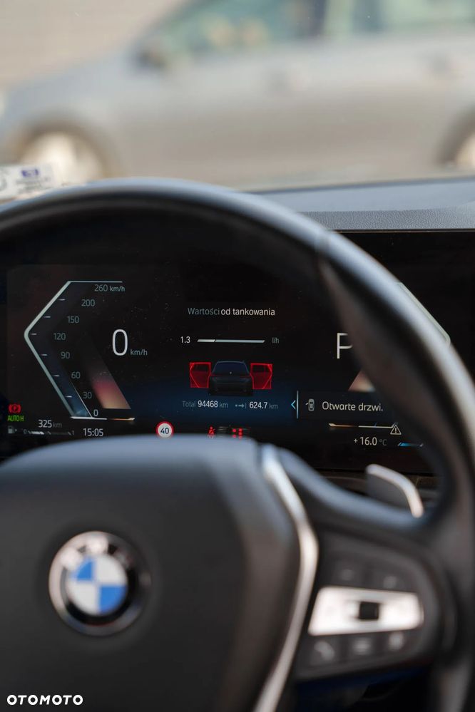 BMW Seria 3 318d MHEV - 32