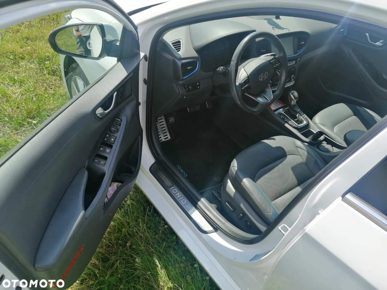 Hyundai IONIQ - 7