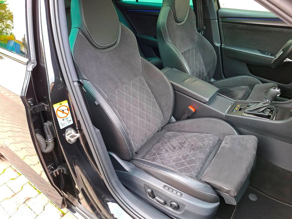 Skoda Superb 2.0 TSI DSG Sportline - 23