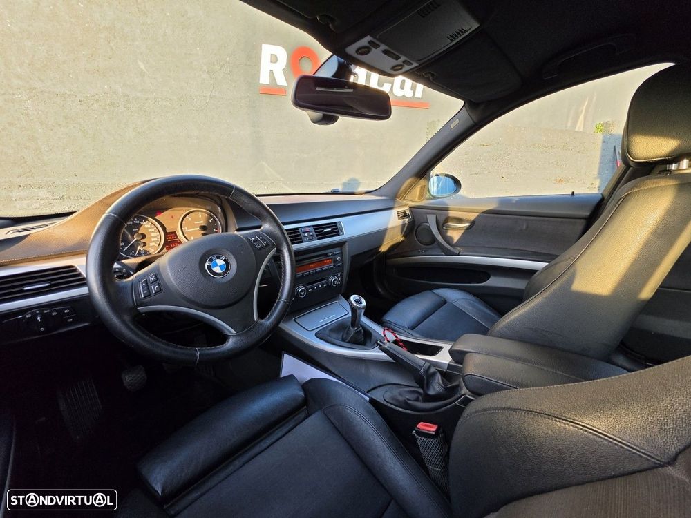 BMW 320 d EfficientDynamics Line Luxury - 3