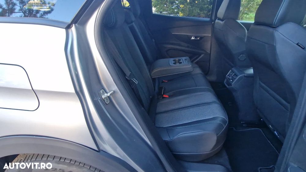 Peugeot 3008 PHEV 300 EAT8 4X4 Allure Pack - 25