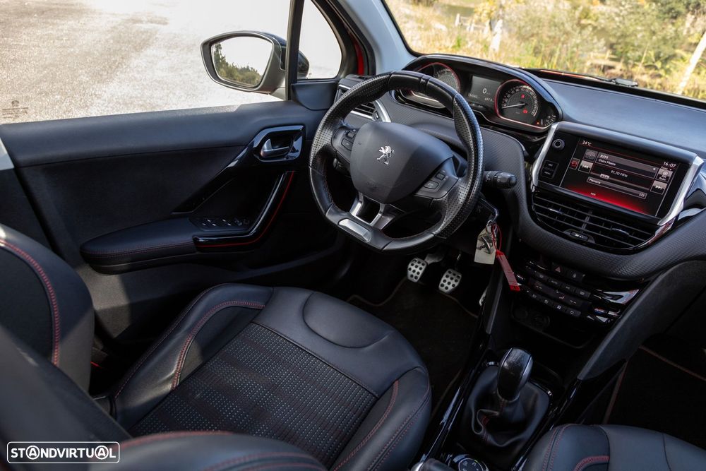 Peugeot 2008 PureTech 110 Stop&Start GT-Line Edition - 32