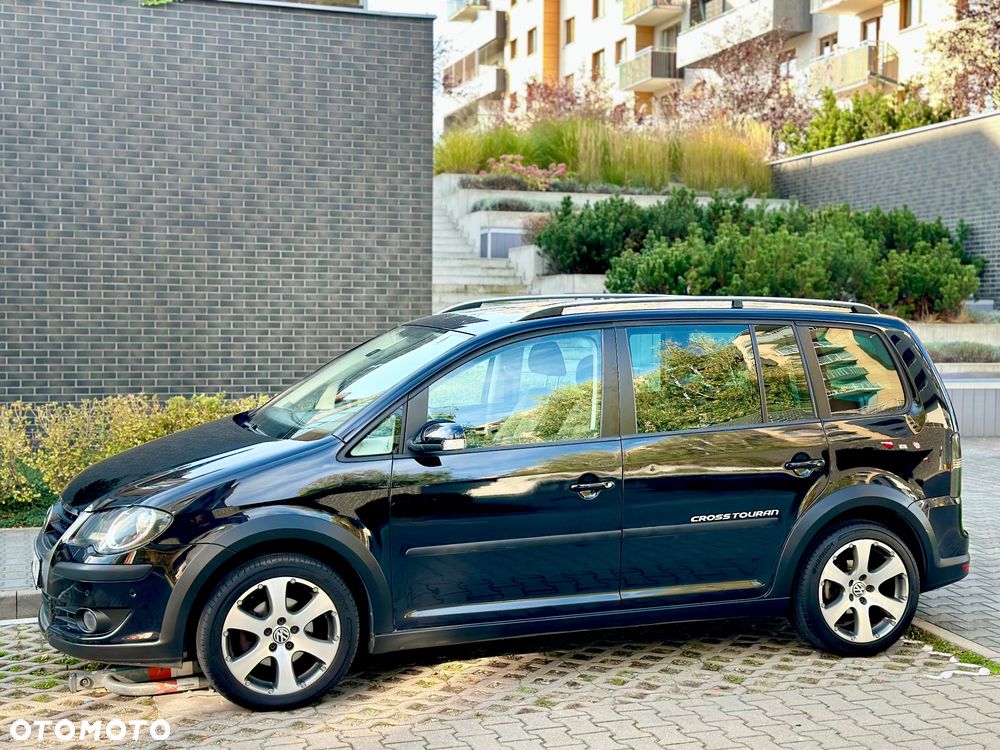 Volkswagen Touran 1.4 TSI Cross - 24