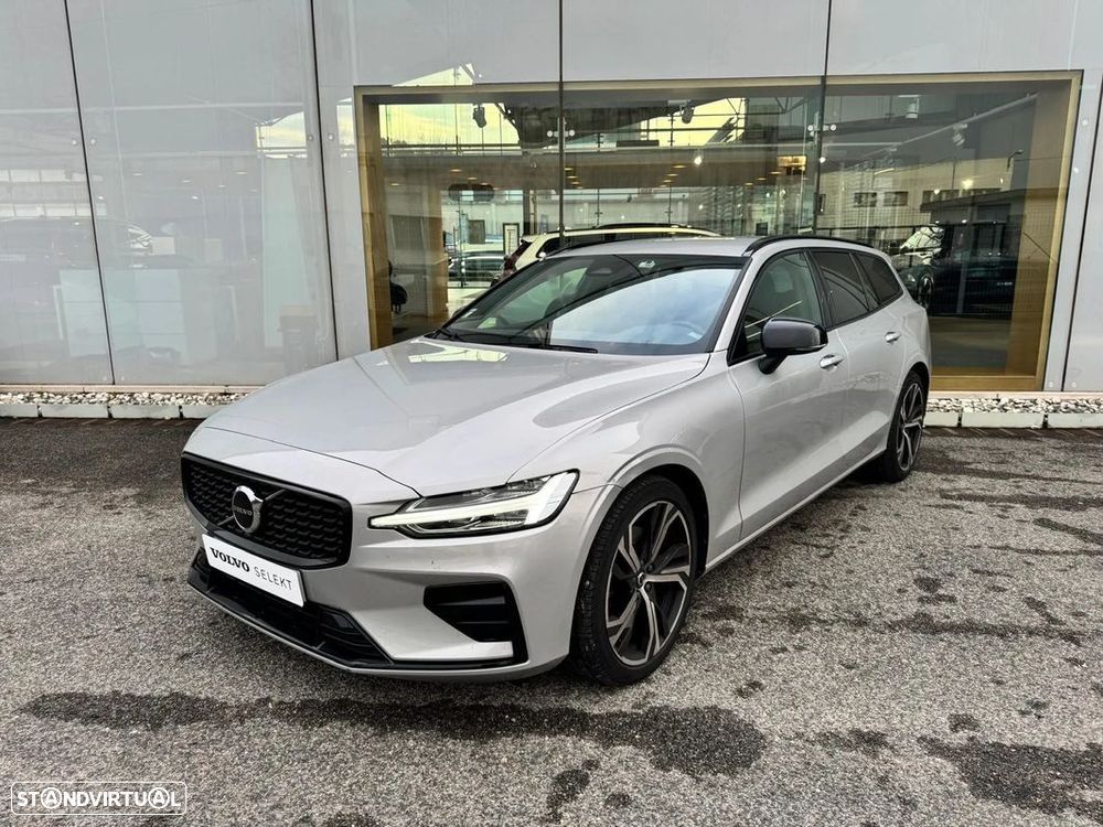 Volvo V60 2.0 B4 Plus Dark Auto - 1