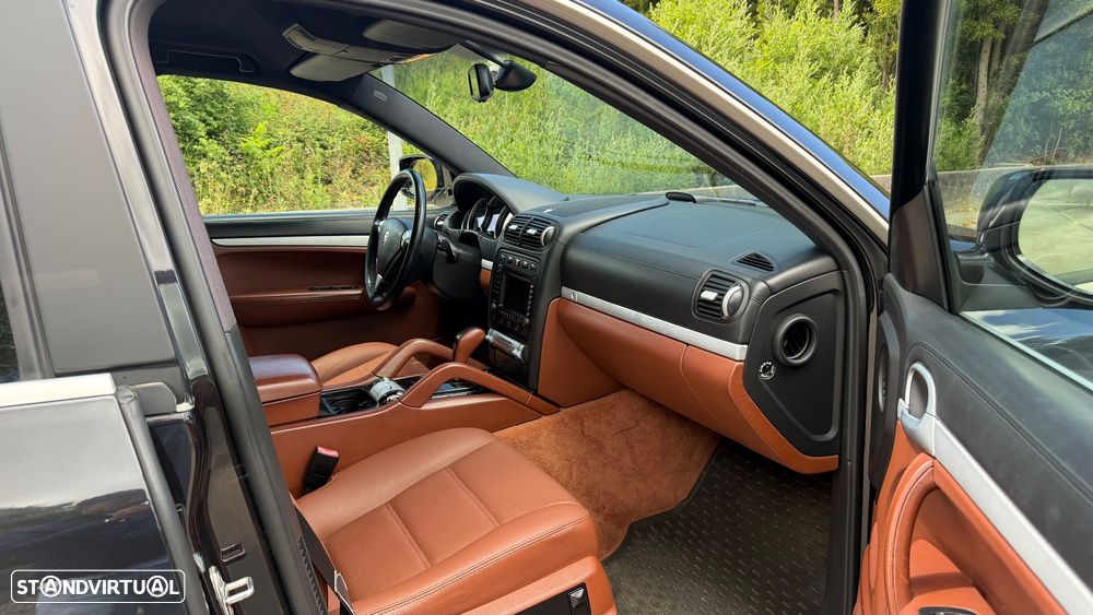 Porsche Cayenne S Tiptronic - 11