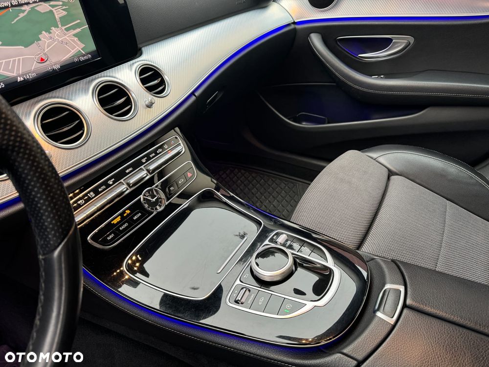 Mercedes-Benz Klasa E 220 d 4Matic All-Terrain 9G-TRONIC Avantgarde - 18
