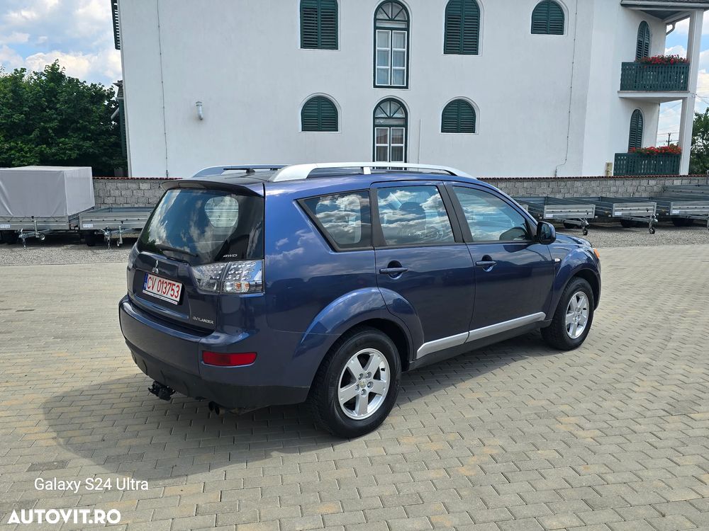 Mitsubishi Outlander 2.0 DI-D Intense - 32