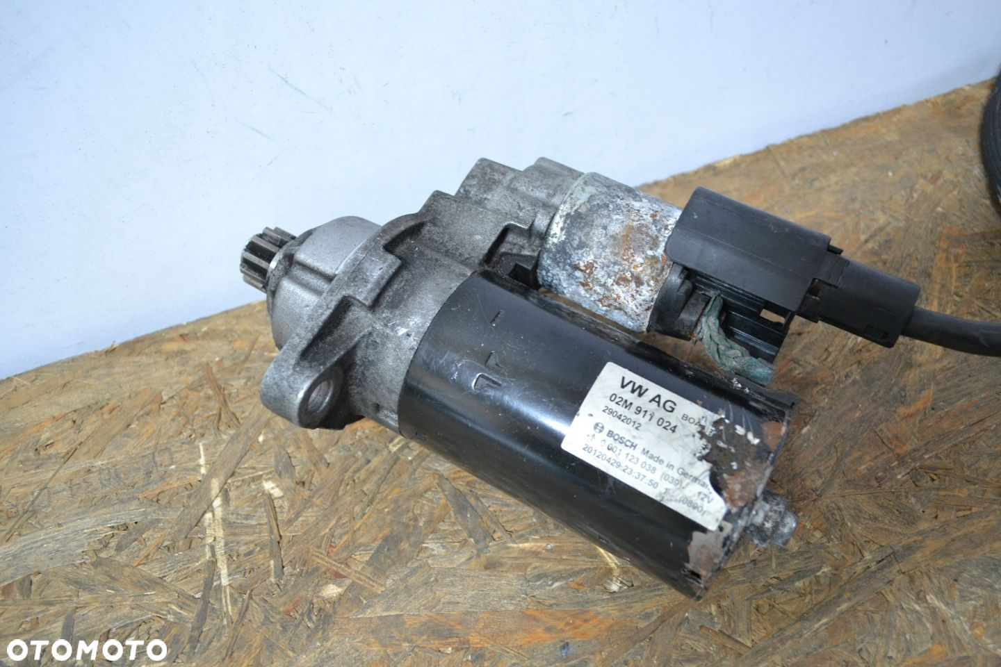 ROZRUSZNIK Z KLEMĄ VW AUDI SKODA TDI 02M911024 - 2