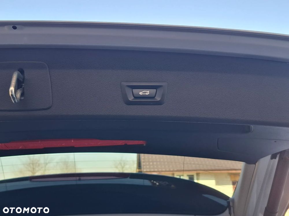 BMW X1 xDrive20i - 10
