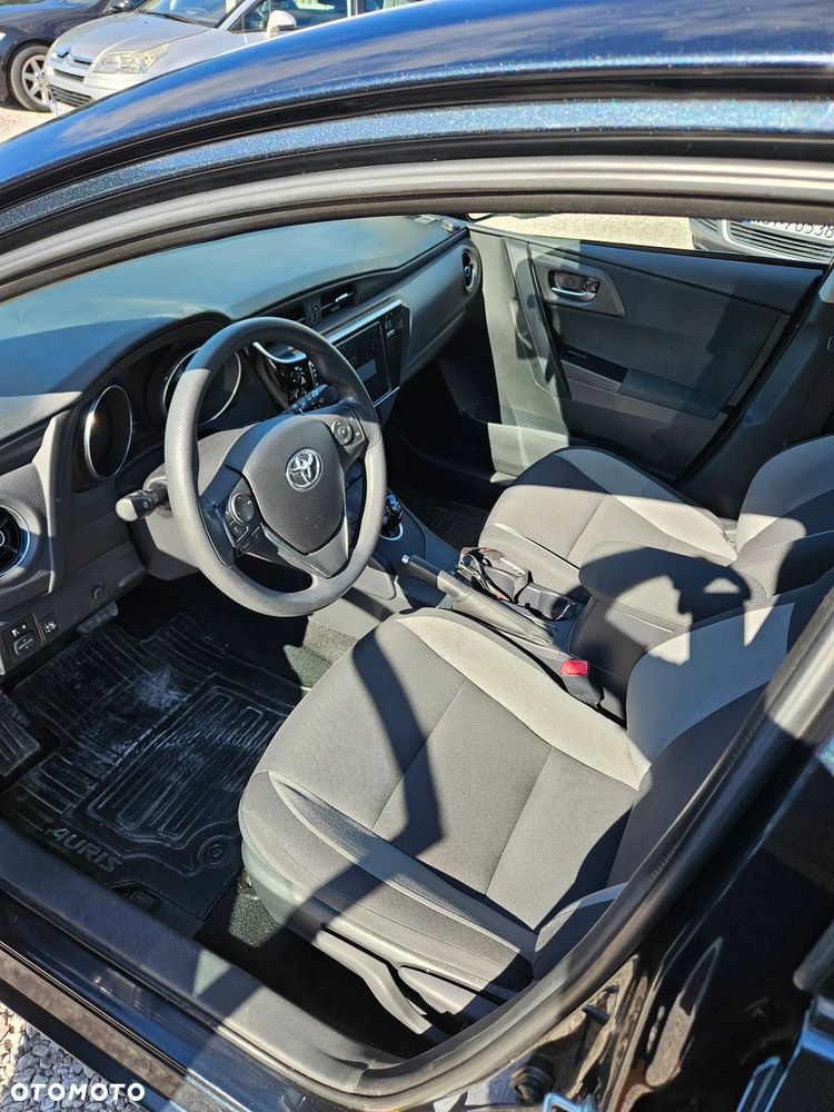 Toyota Auris 1.8 HSD Luna - 22
