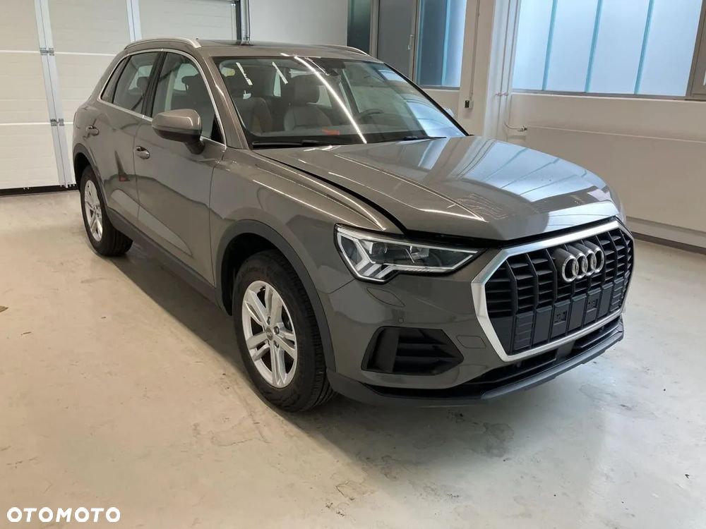 AUDI Q3 83A kompletny przód maska lampy zderzak błotnik pas Z7 Z7 LX7G 28km - 36