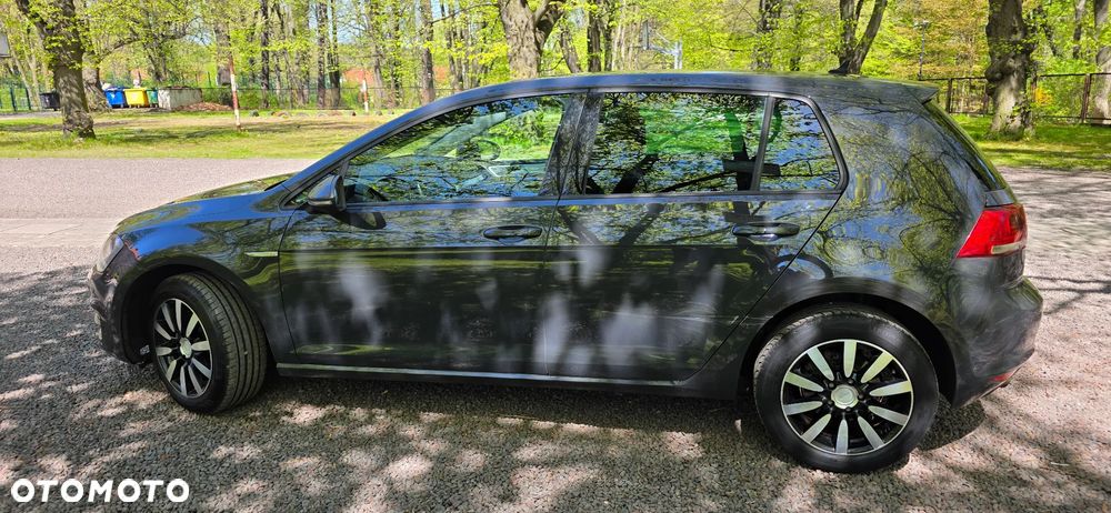 Volkswagen Golf - 4