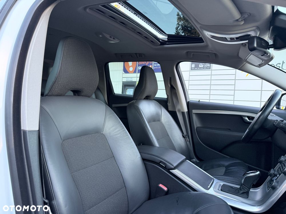 Volvo V70 D2 Momentum - 11