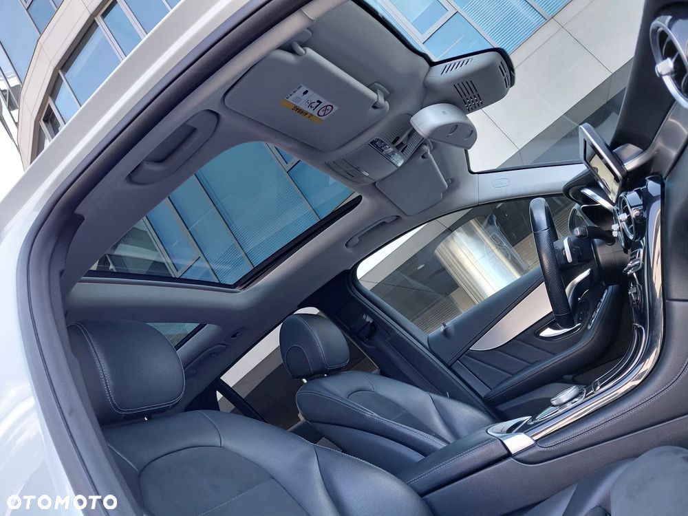 Mercedes-Benz GLC 250 4Matic 9G-TRONIC AMG Line - 28
