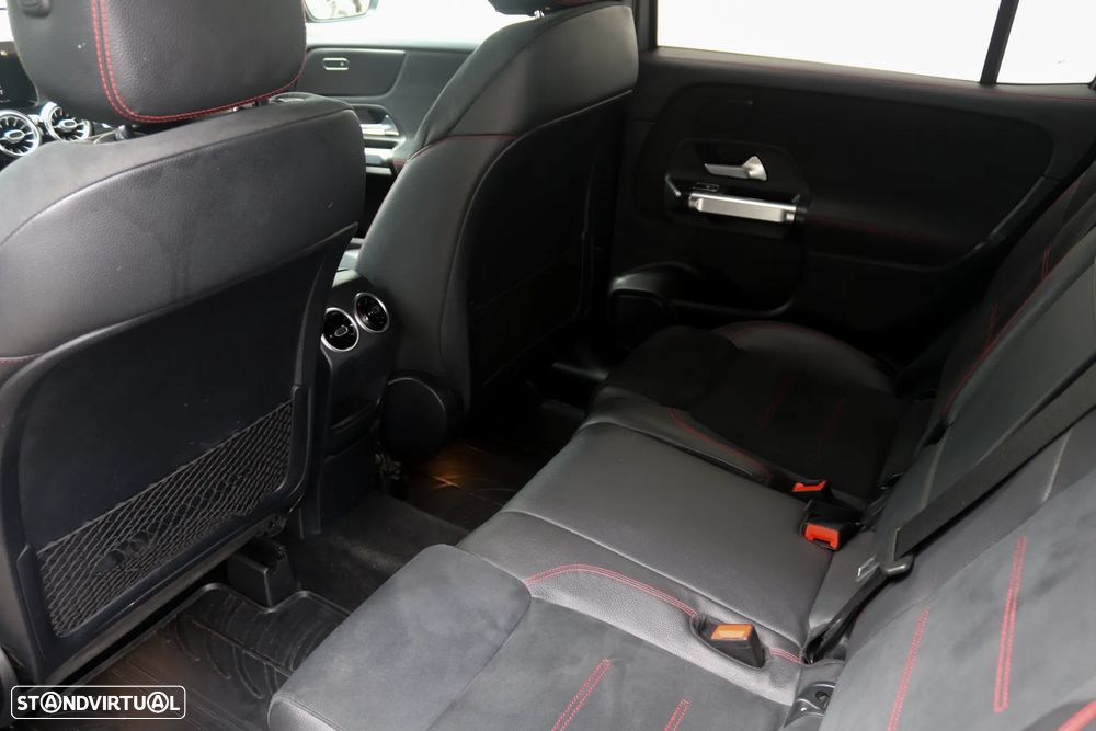 Mercedes-Benz GLB 180 d AMG Line - 34