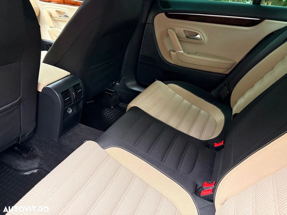 Volkswagen Passat CC 2.0 TDI DSG 4Motion BMT - 3