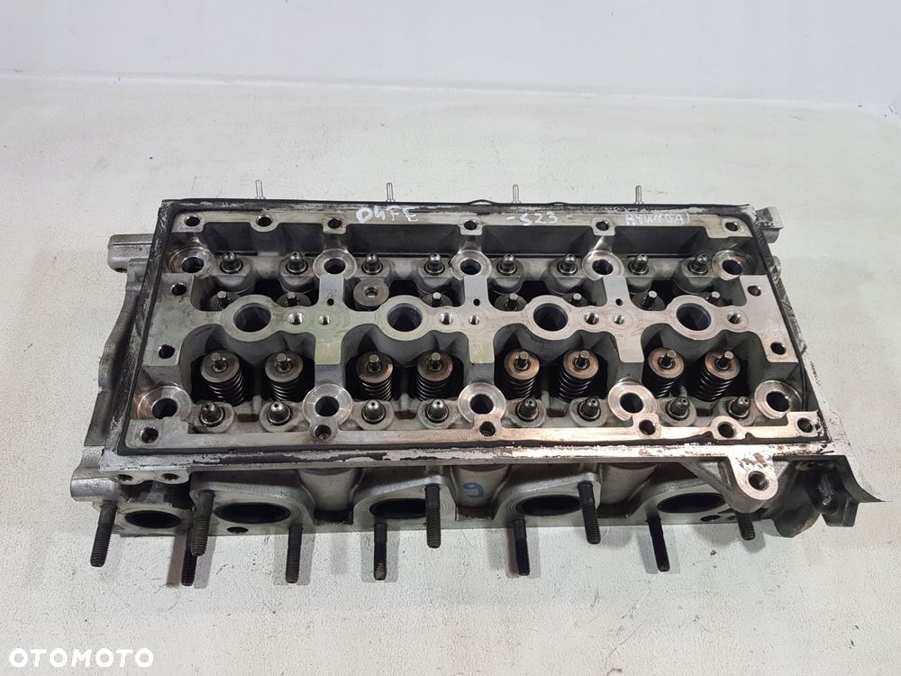 głowica cylindrów 22111-2u000 hyundai i30 kia ceed 1.6 crdi d4fe - 2