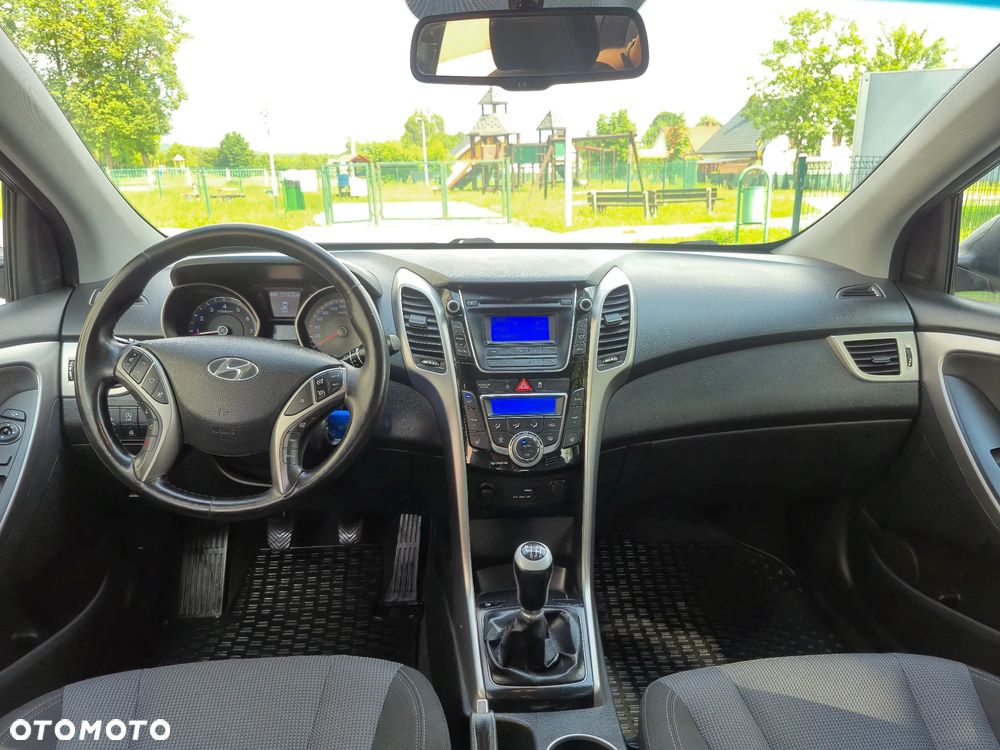 Hyundai i30 blue Kombi 1.6 GDi Trend - 25