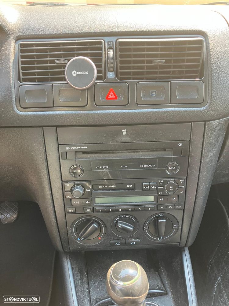 VW Golf 1.9 TDi Highline - 7