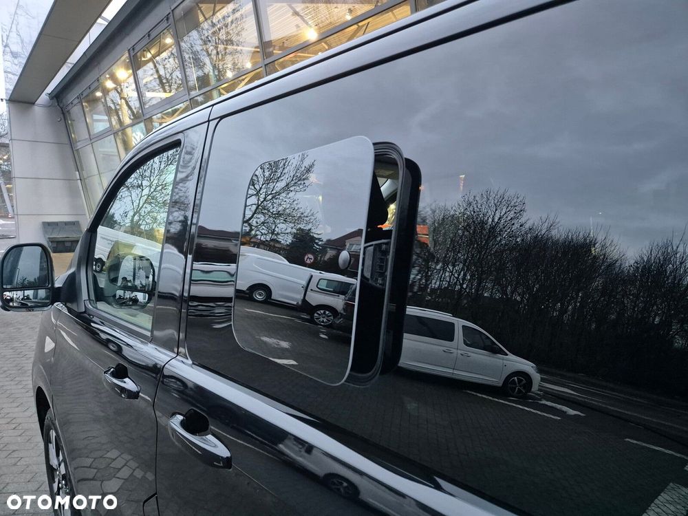 Volkswagen Nowa Caravelle Caravelle Style silnik: 2,0 l TDI 170 KM / skrzynia biegów: 8-biegowa automatyczna rozstaw osi: 3500 mm - 19
