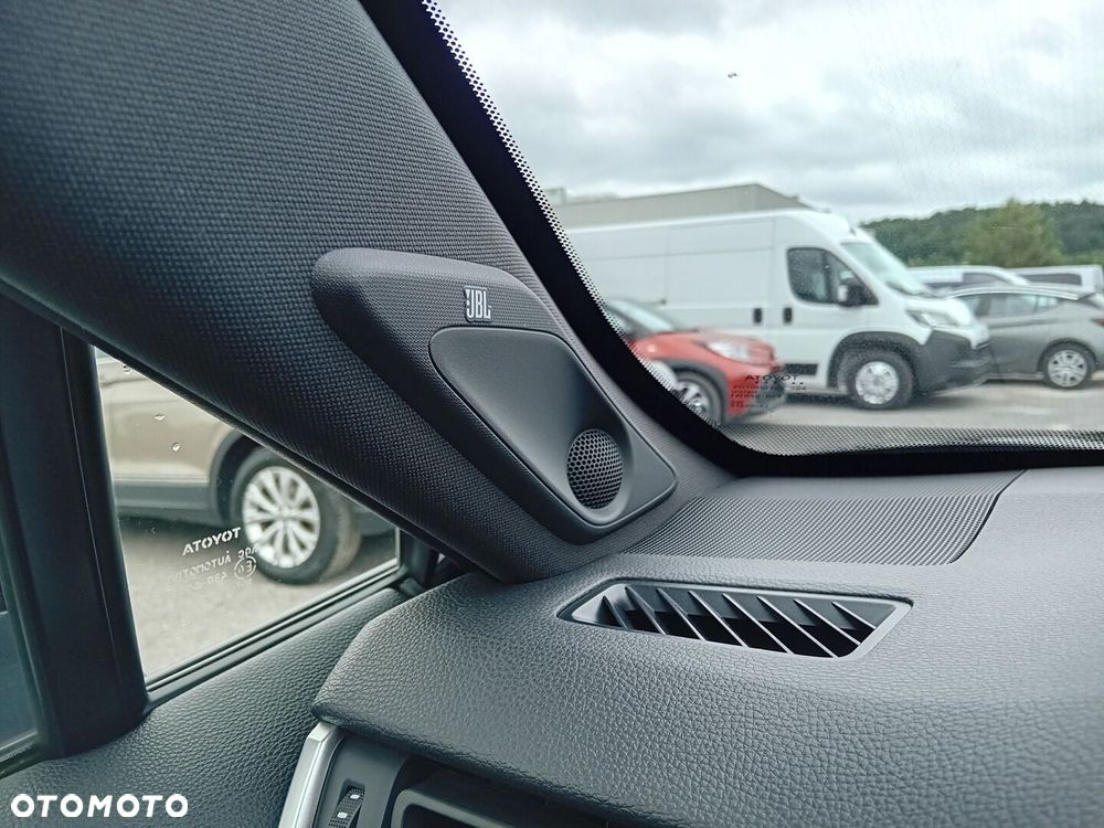 Toyota RAV4 2.5 Hybrid Black Edition by JBL 4x4 - 28